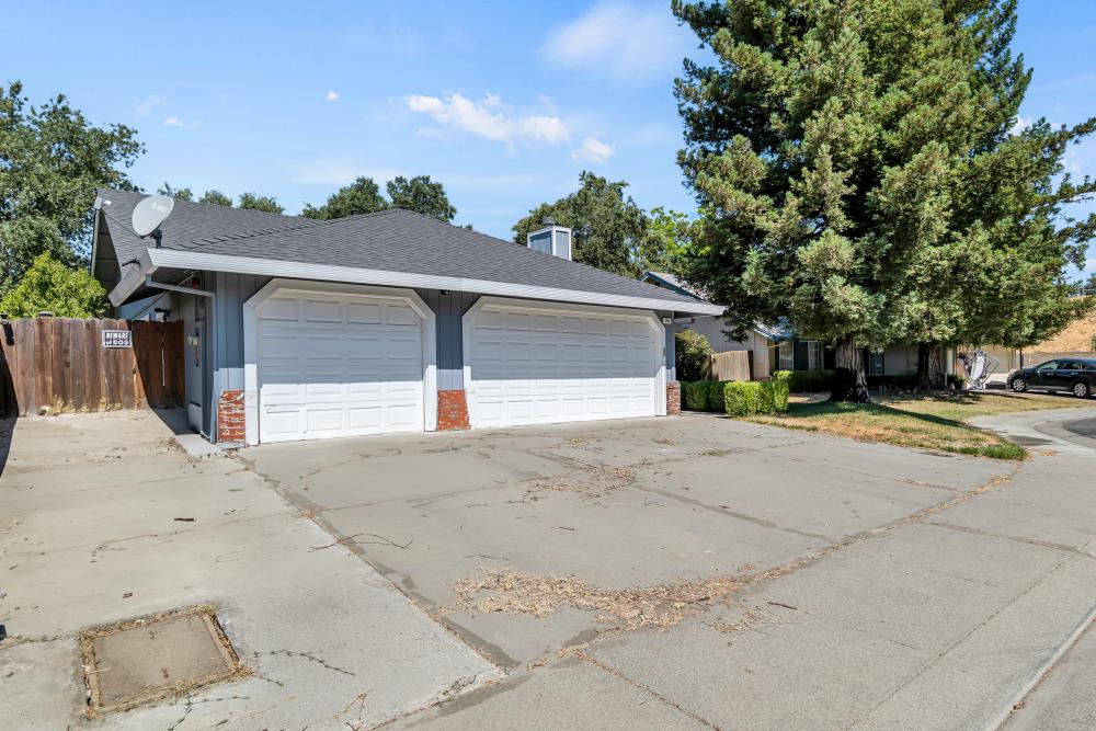 908 Sun Valley Court