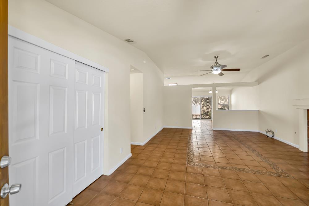 908 Sun Valley Court