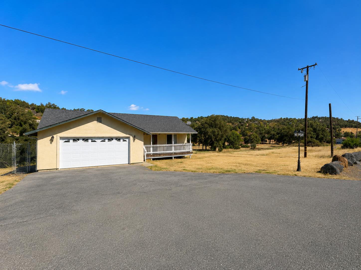 2433 S Highway 26