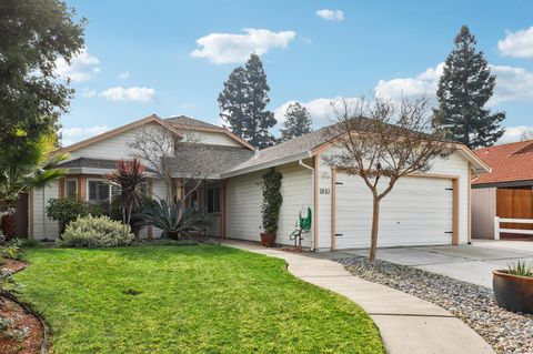 1810 Azurite Way Sacramento CA 95833