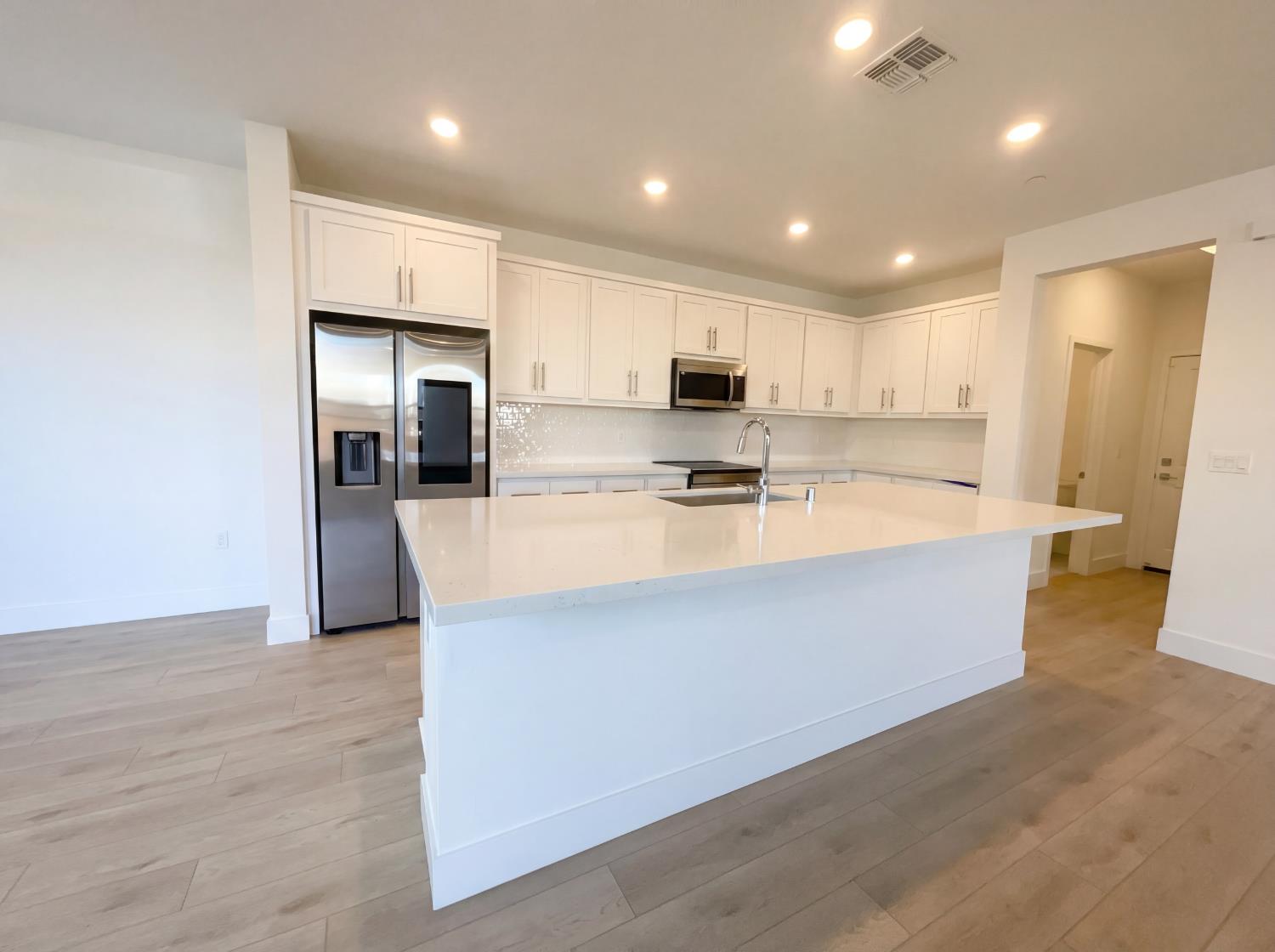 94 W San Diego Drive