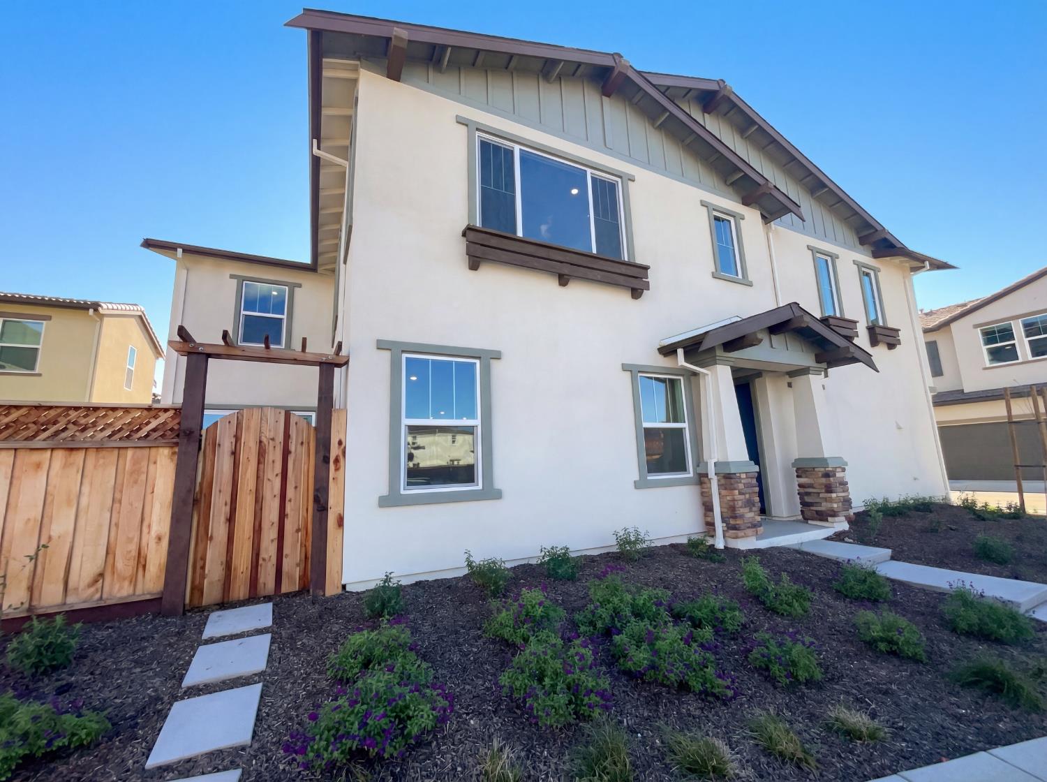 94 W San Diego Drive