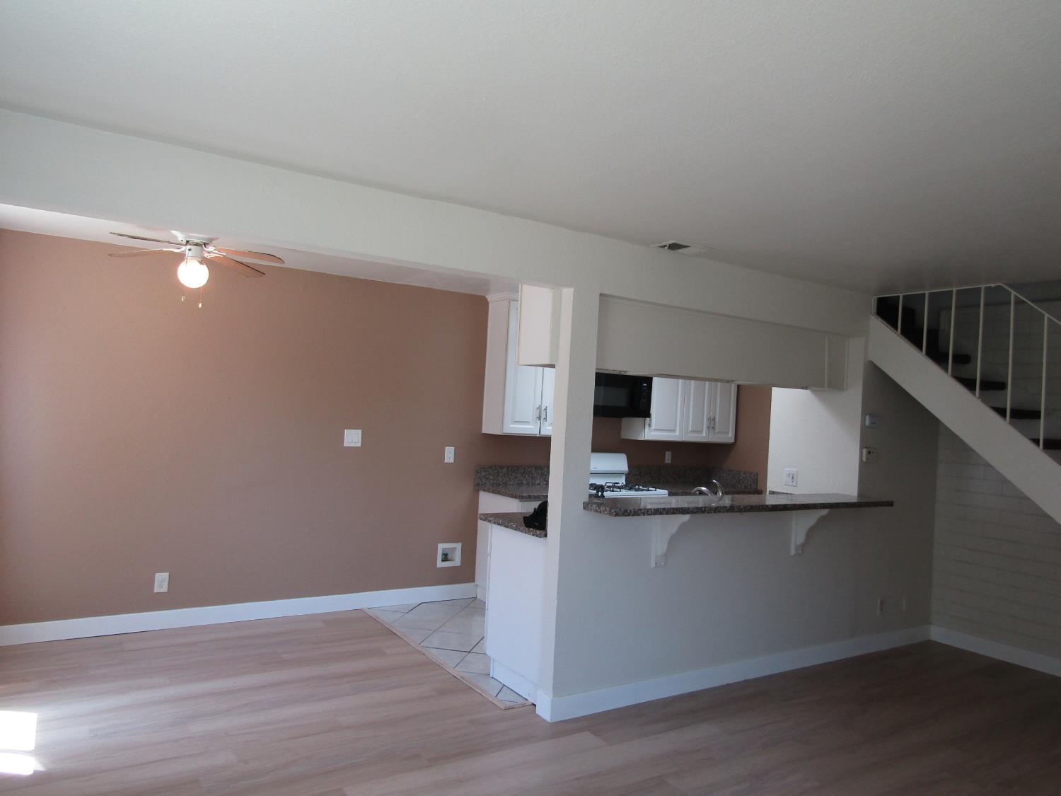 4524 Greenholme 2