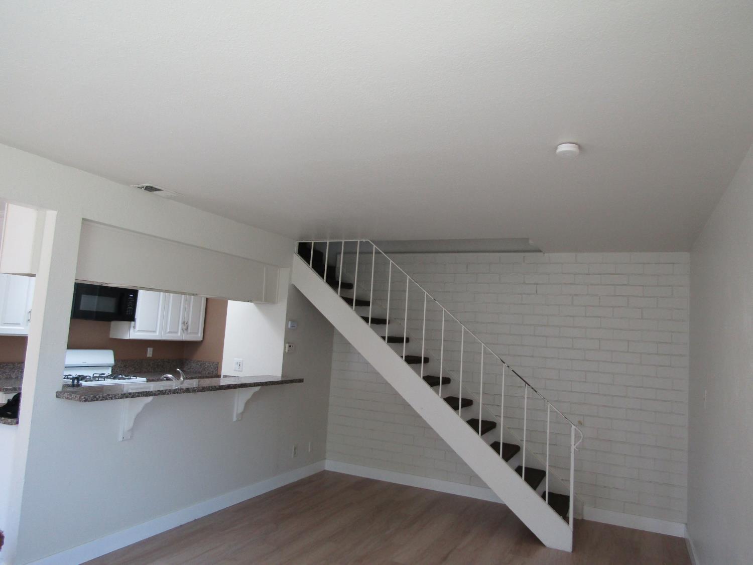 4524 Greenholme 2