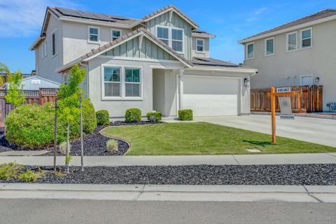 1563 Arrowbrook Court Lathrop CA 95330