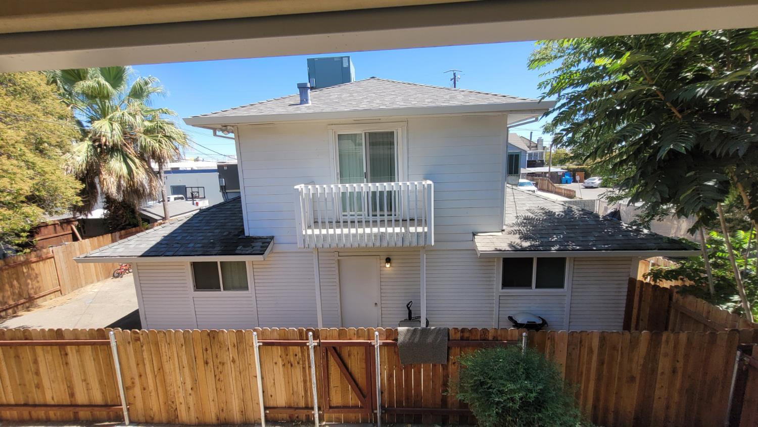 618 Elm Street