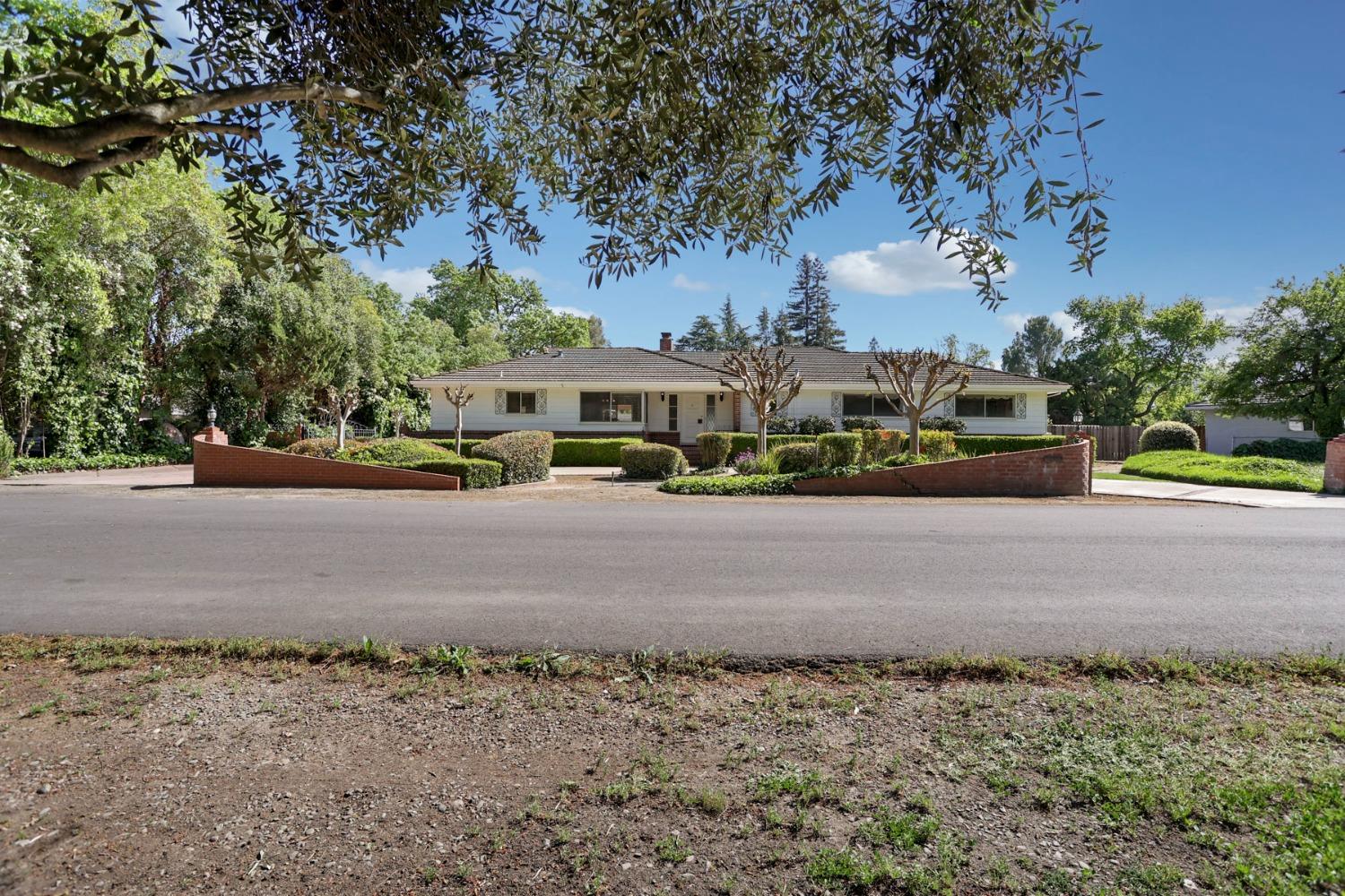 5342 Harwood Lane