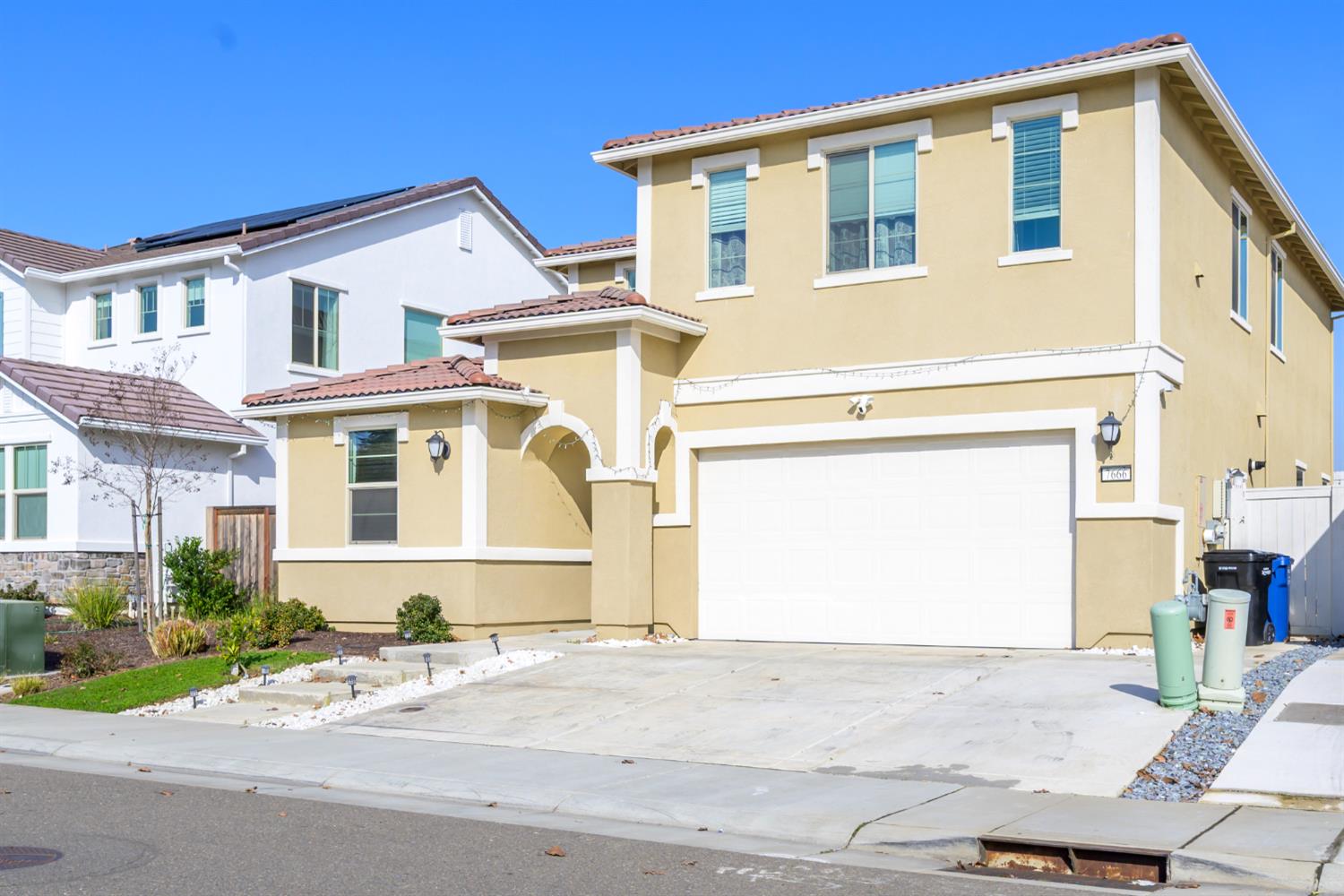 7666 Ocean Park Drive