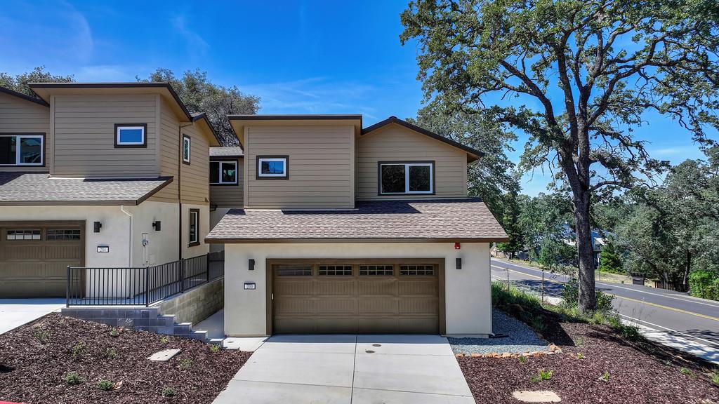 208 Lago Drive A3