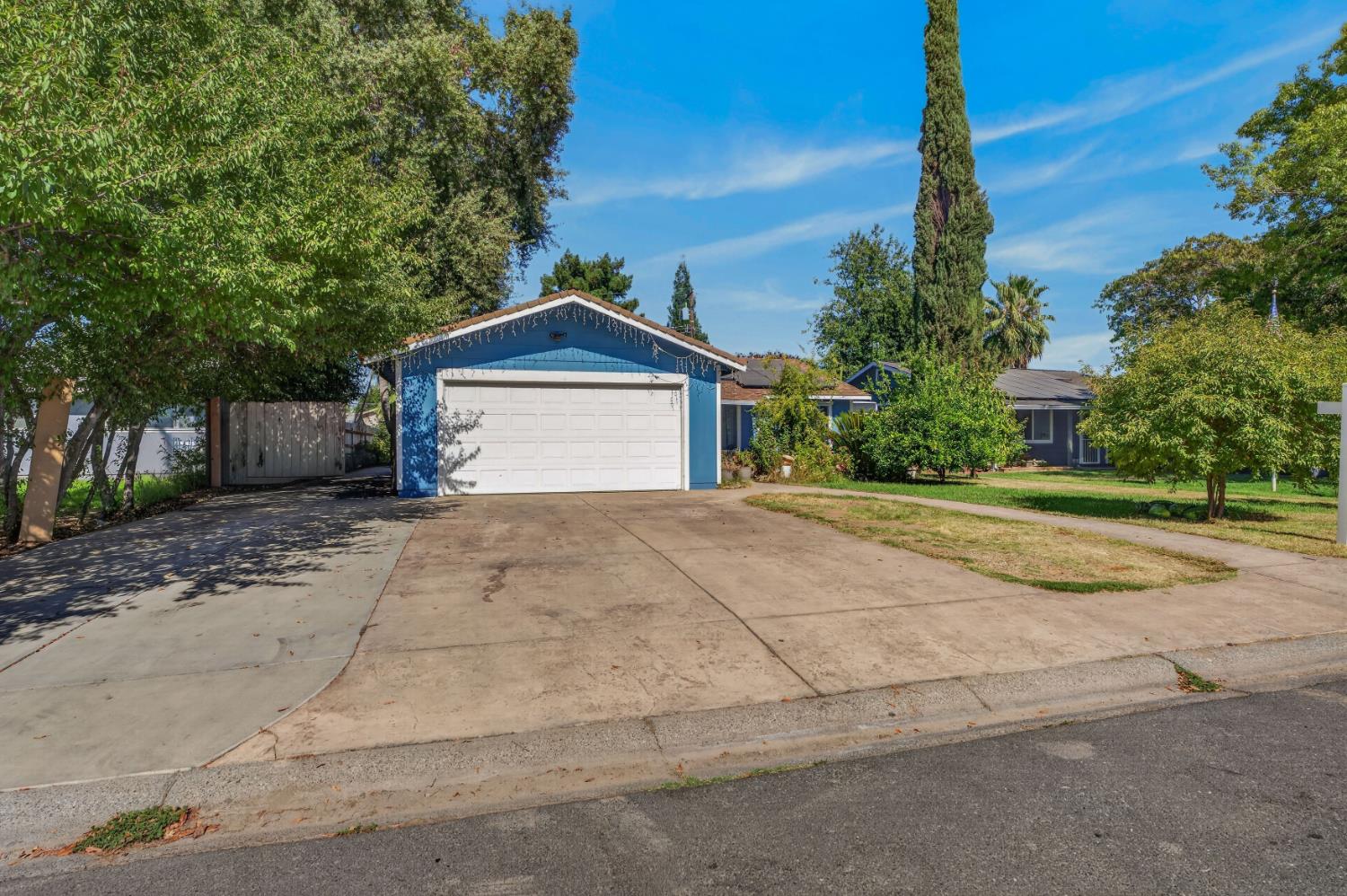 1785 Kenwood Way