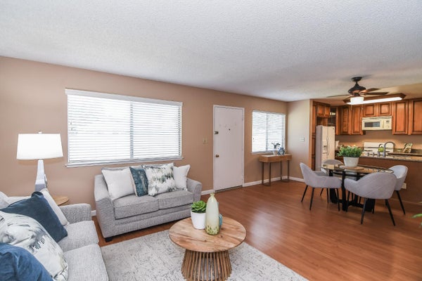 9524 EMERALD PARK DR APT 1, ELK GROVE, CA 95624 - Image cc80e52d95de0d8fcc7a8d199c52ffc2/3496623038