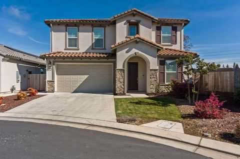 1946 Carmel Ranch Circle Oakdale CA 95361