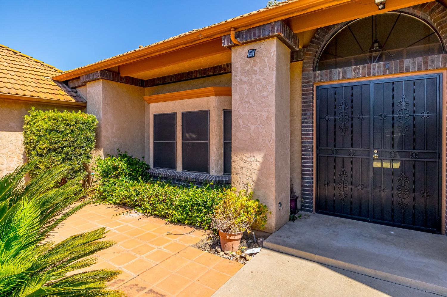 2501 Hilversum Lane