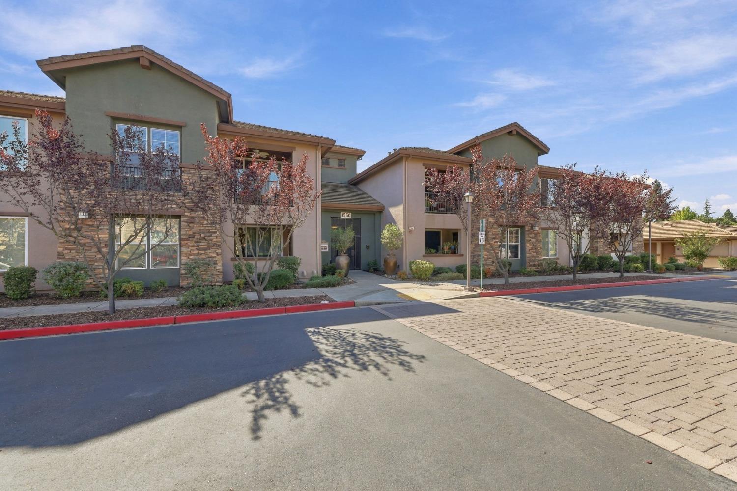 1550 Topanga Lane 204