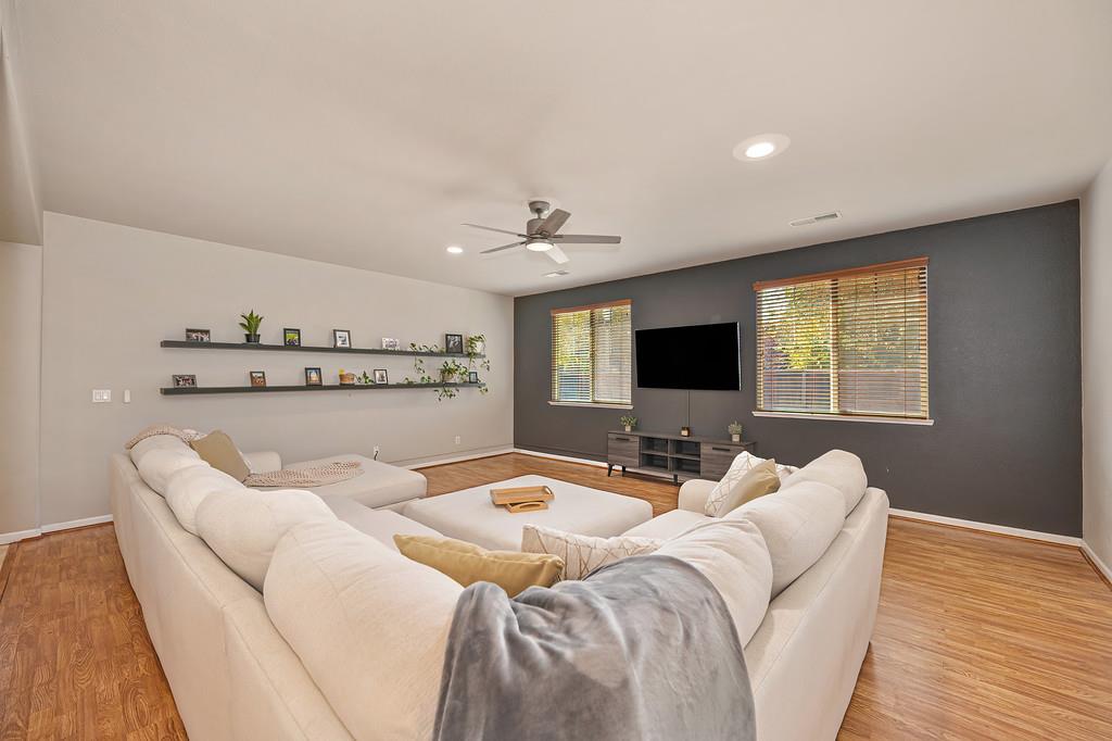 1323 Stansbury Circle