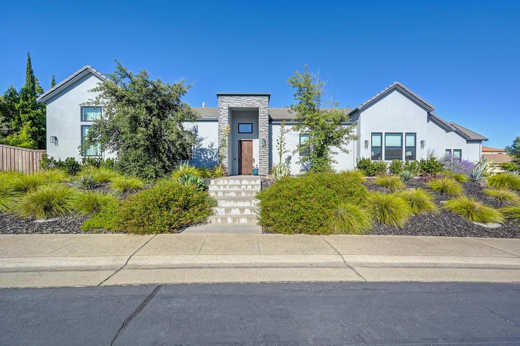 1794 Woodglen Drive