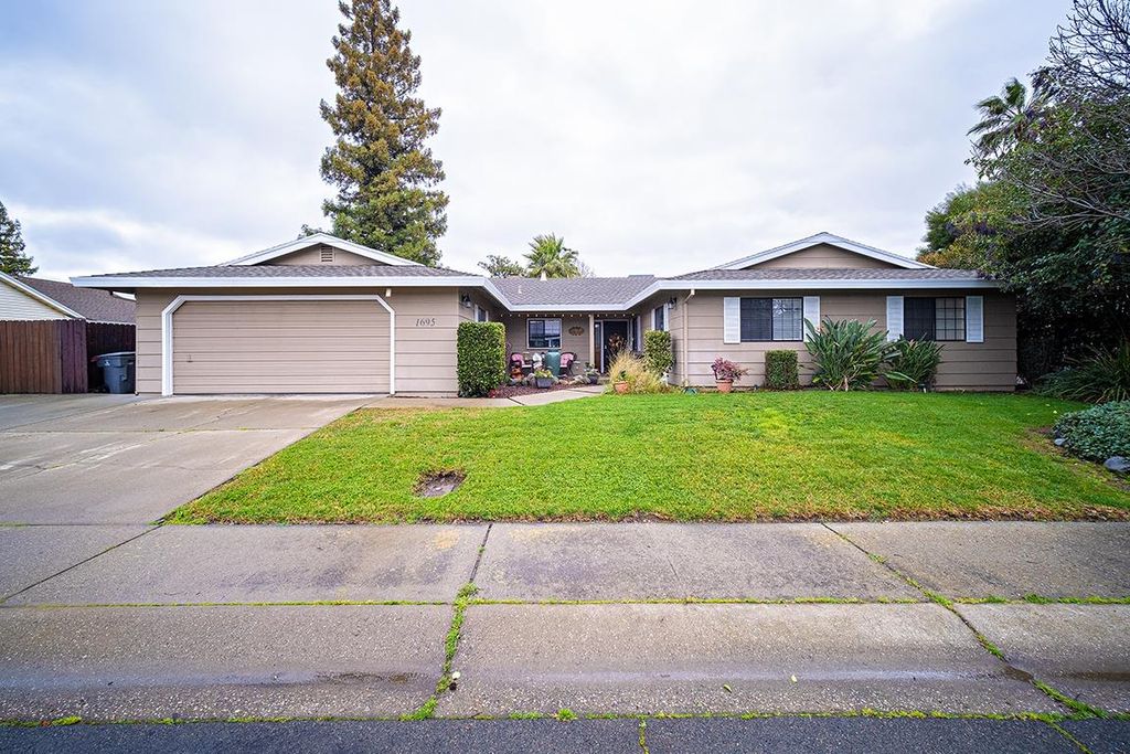 Photo of 1695 Tamarack Drive, Yuba City, CA 95991 (MLS # 226020621)
