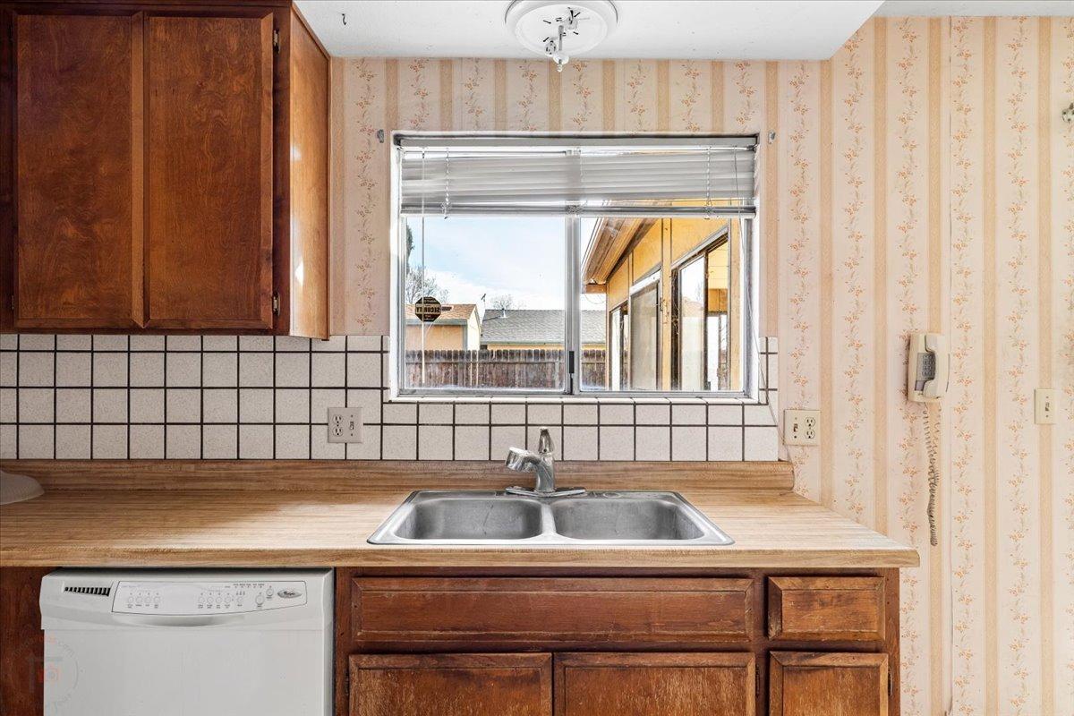 Los Banos, California 93635, United States, 2 Bedrooms Bedrooms, ,2 BathroomsBathrooms,Residential,Pending,4995