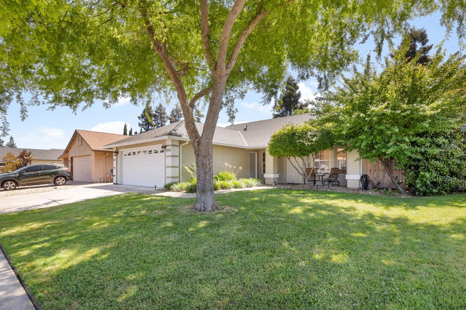 866 Golden Heights Drive