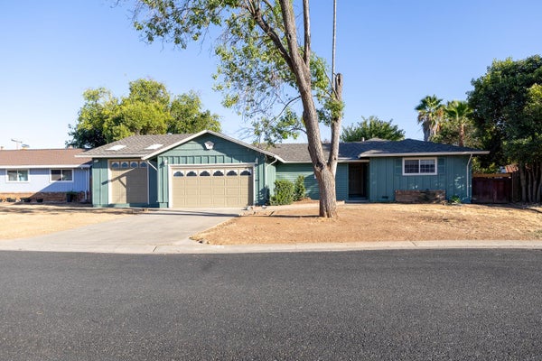 2545 VERNACCIA CIR, RANCHO CORDOVA, CA 95670 - Image ccffed0a22b5a1eb9eb4dd6a742e6329/831432948
