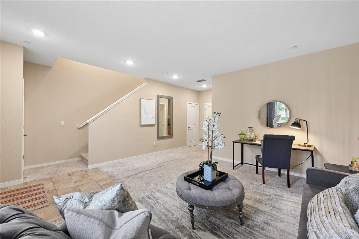 3237 Bridgeway Drive