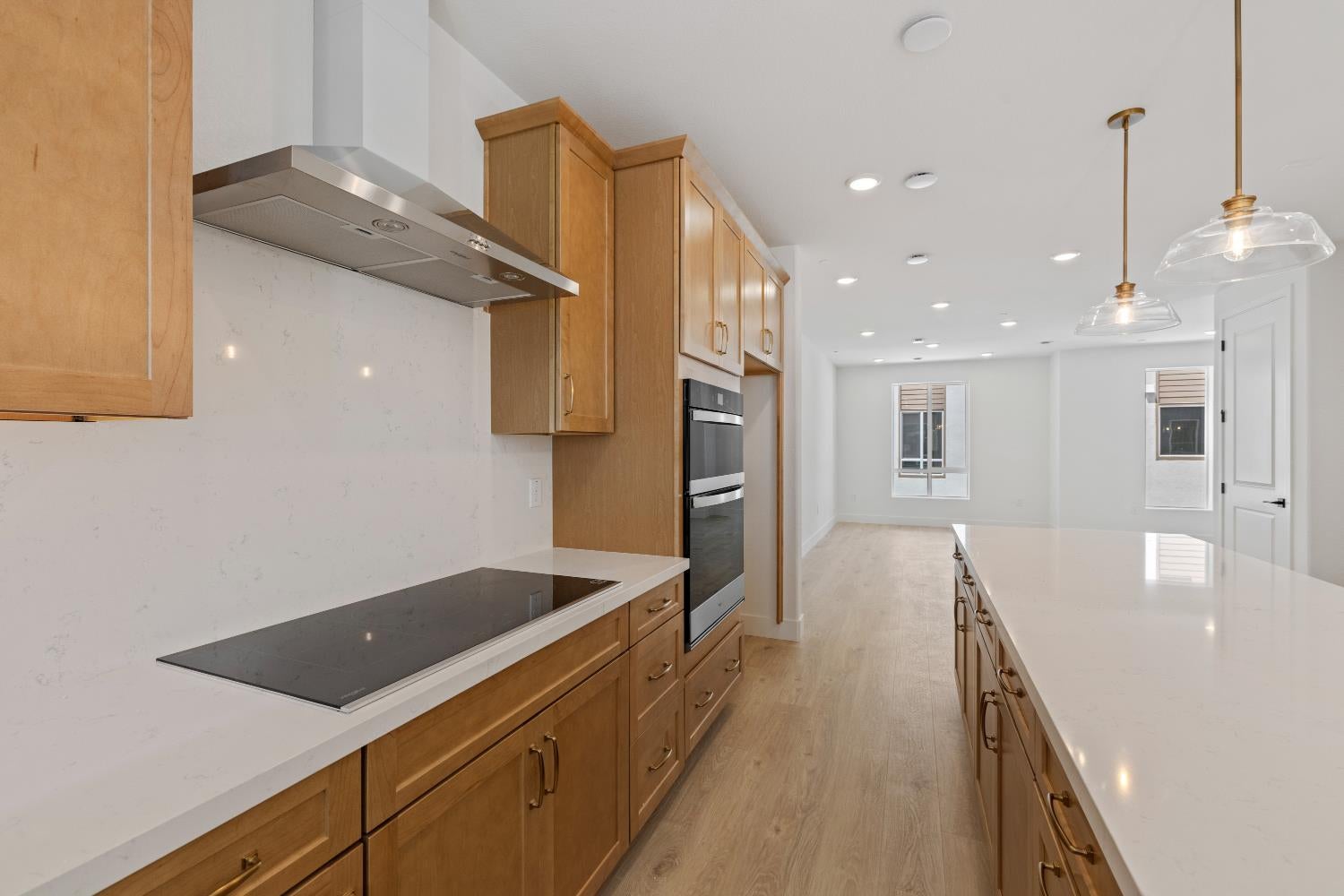 1808 Loft Walk
