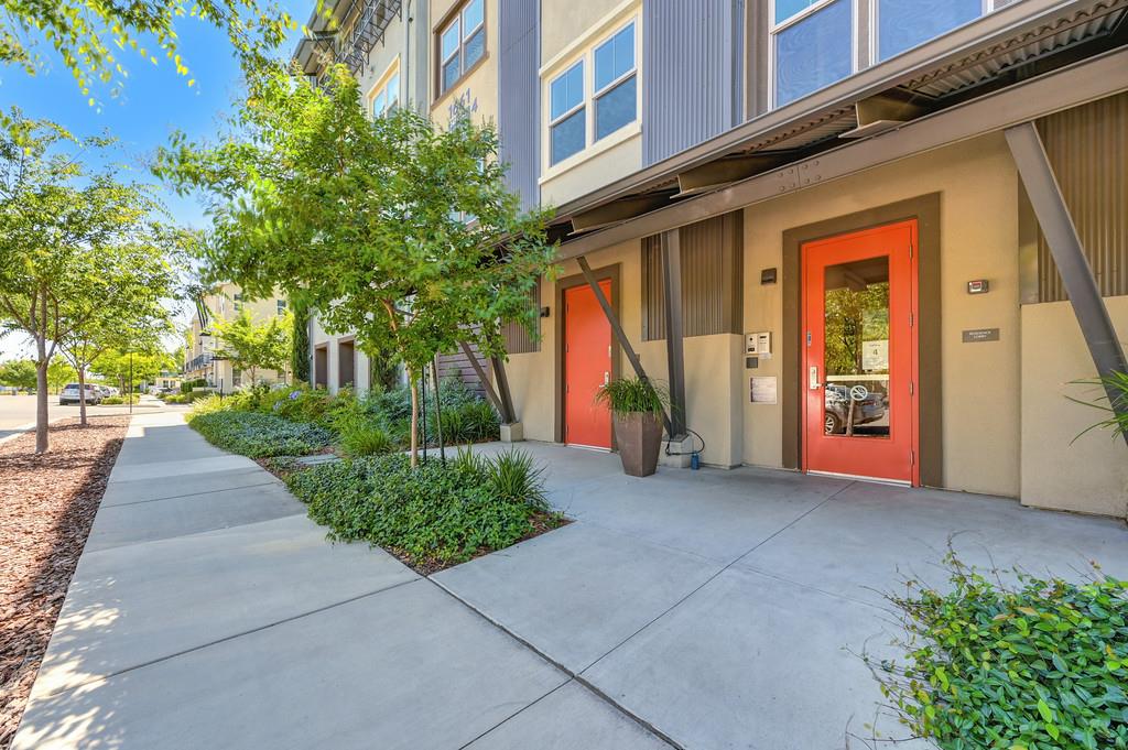 1661 Spring Street 441