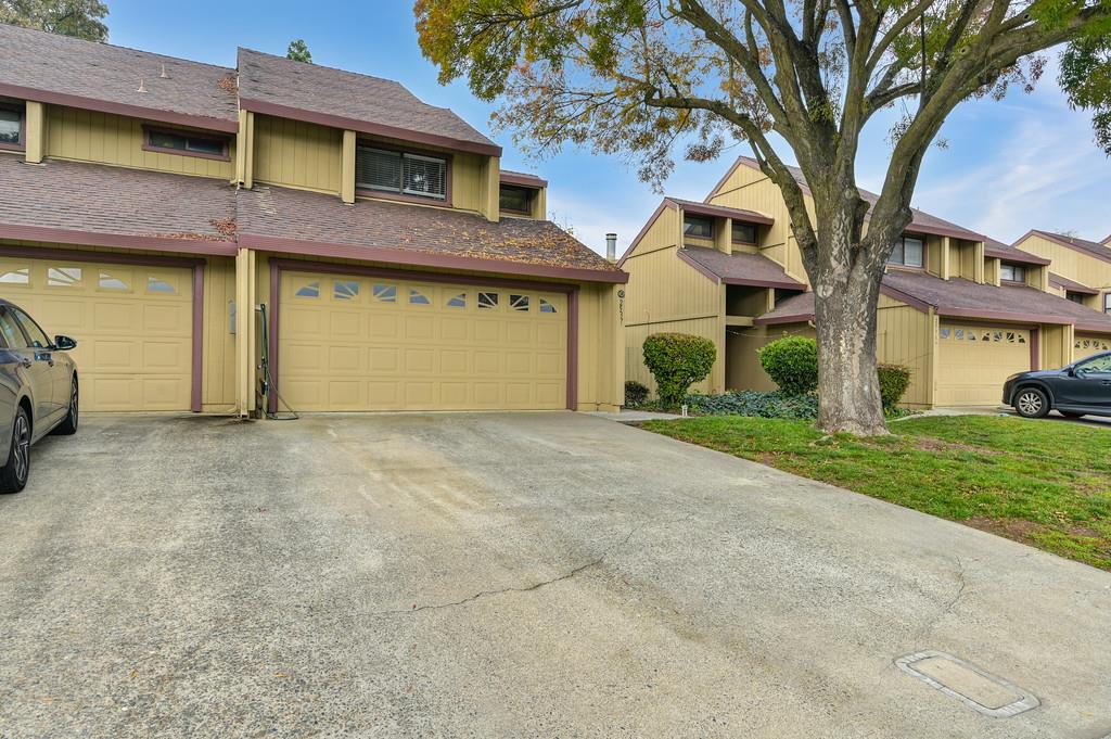 2537 Higgins Road
