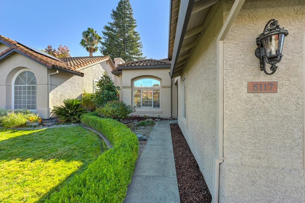 Photo of 5117 Camden Road, Rocklin, CA 95765 (MLS # 225140236)