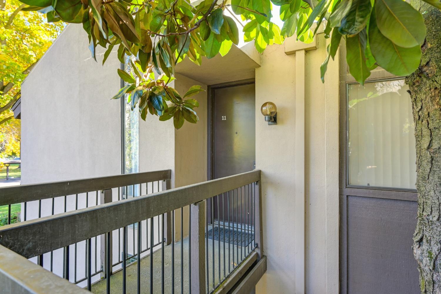 2241 WOODSIDE Lane 11