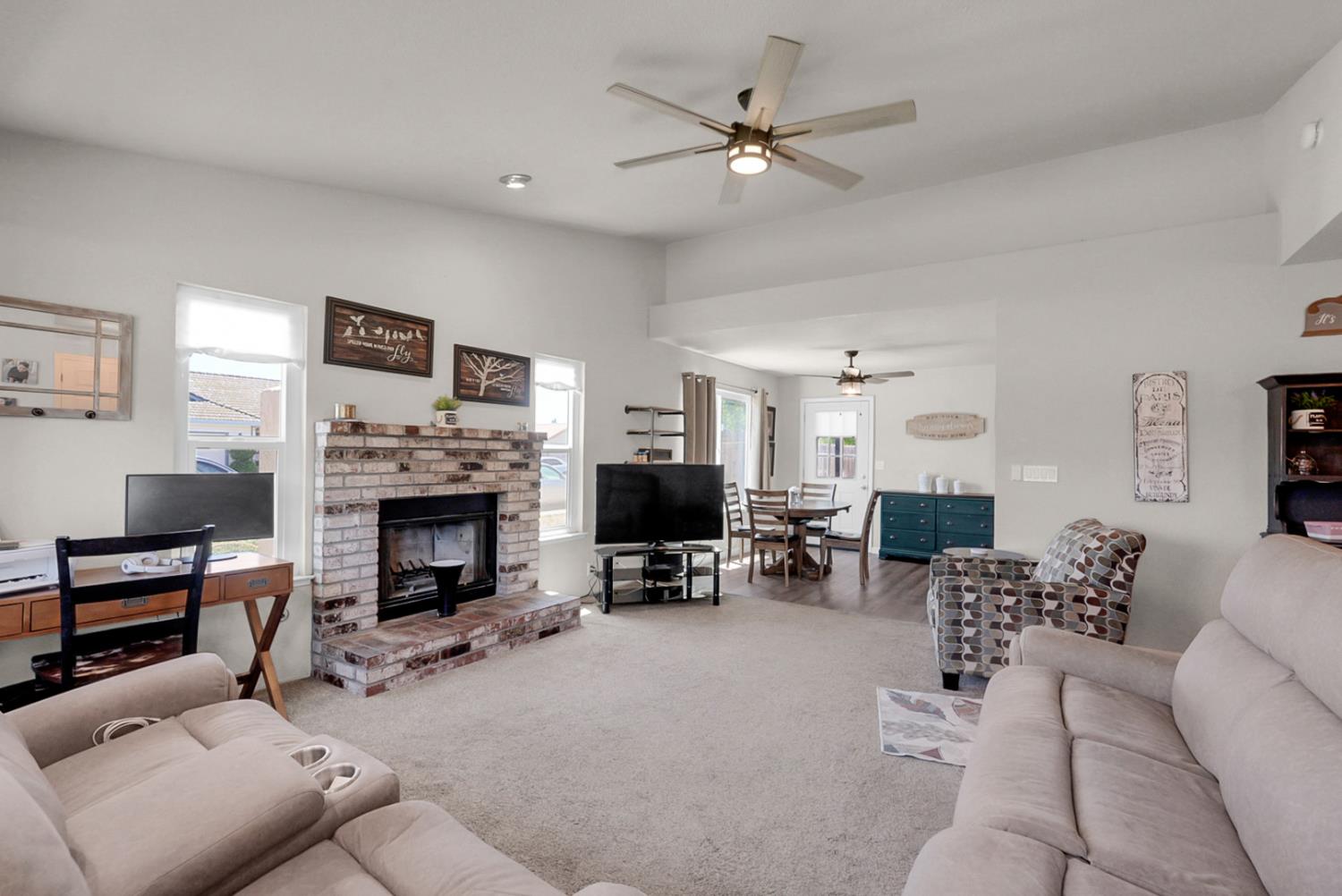 5713 Prince Edward Lane