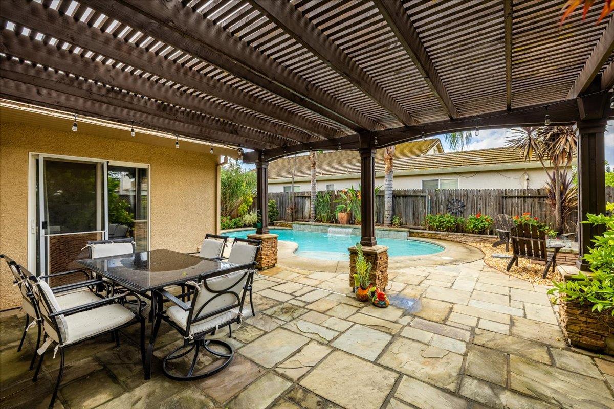 10044 Oglethorpe Way