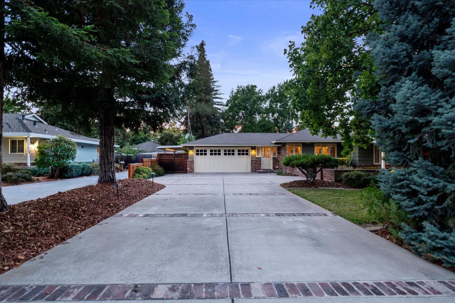 711 Coronado Boulevard
