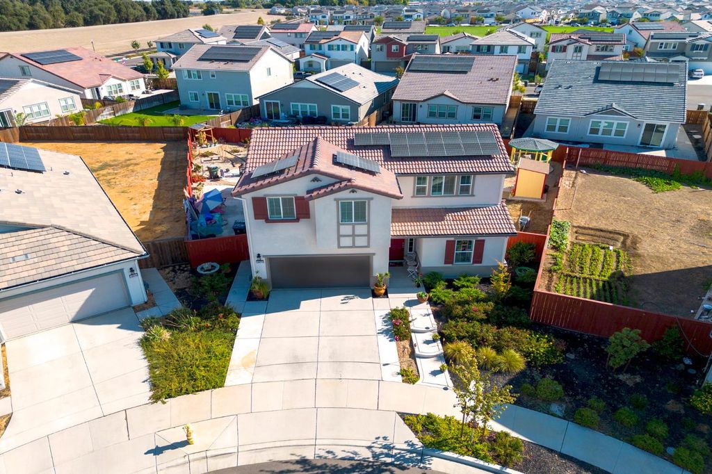 Photo of 15578 Kellogg Creek Court, Lathrop, CA 95330 (MLS # 225127848)