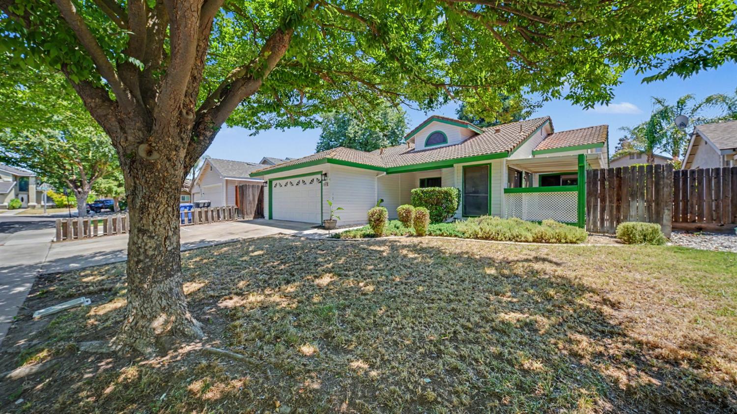 2504 Spring Water Drive - Photo 3