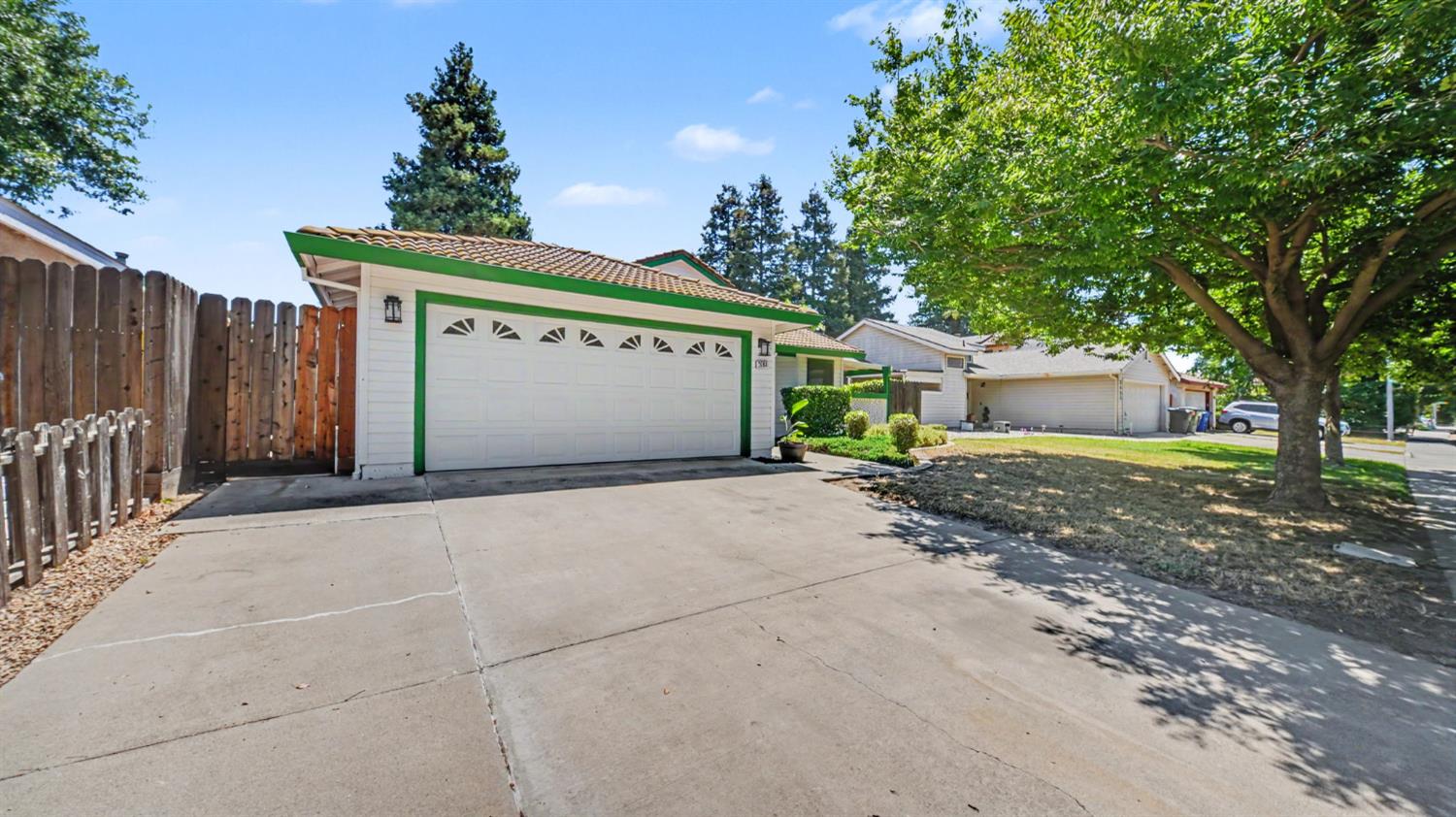 2504 Spring Water Drive - Photo 4