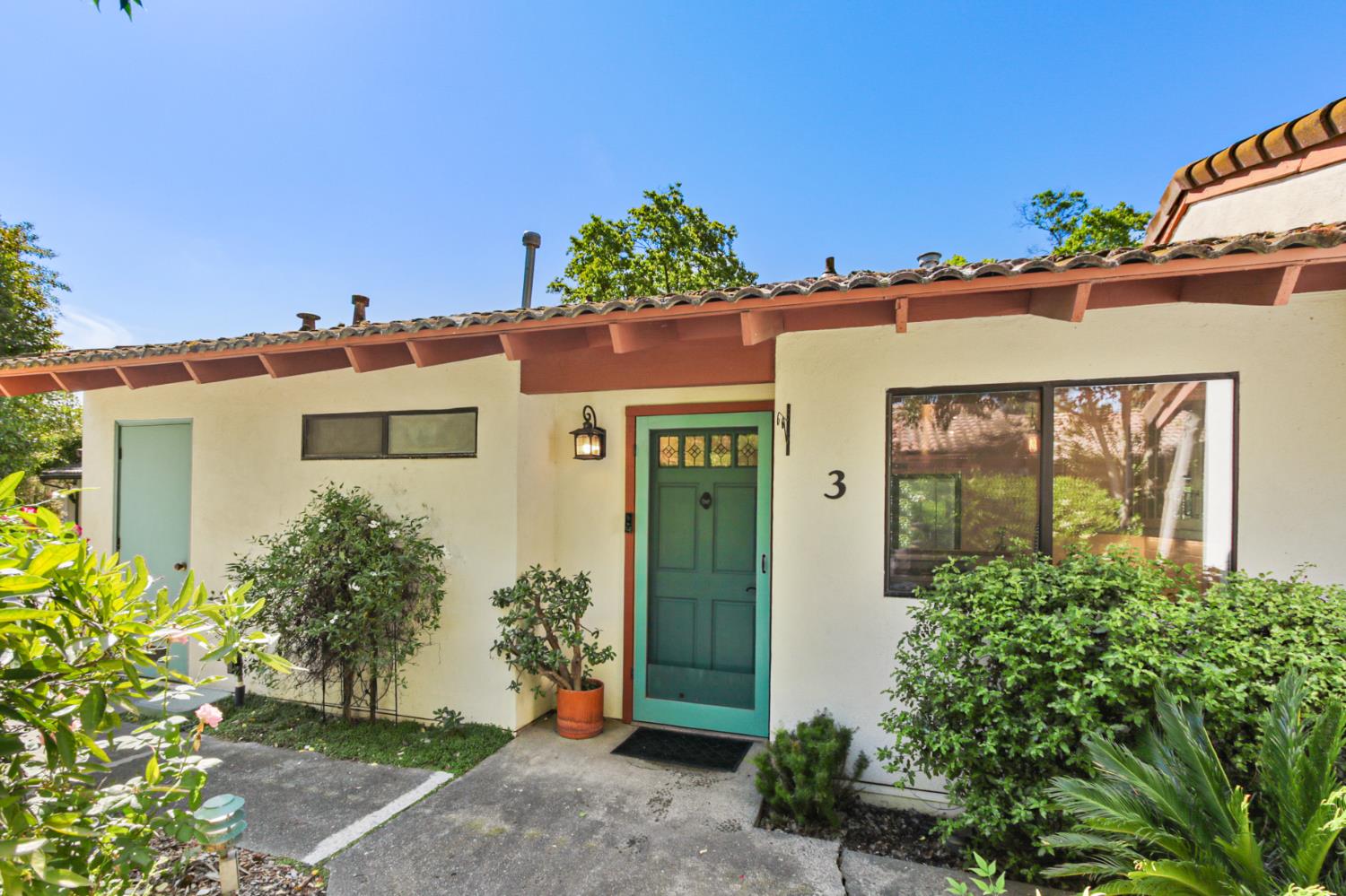 2417 Oakenshield Road 3