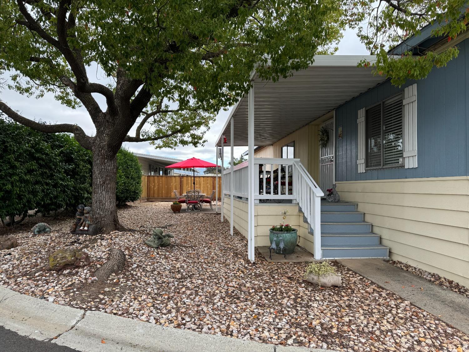 275 Burnett Avenue 148