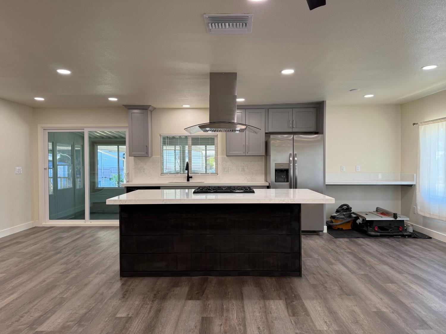 2160 Live Oak 27