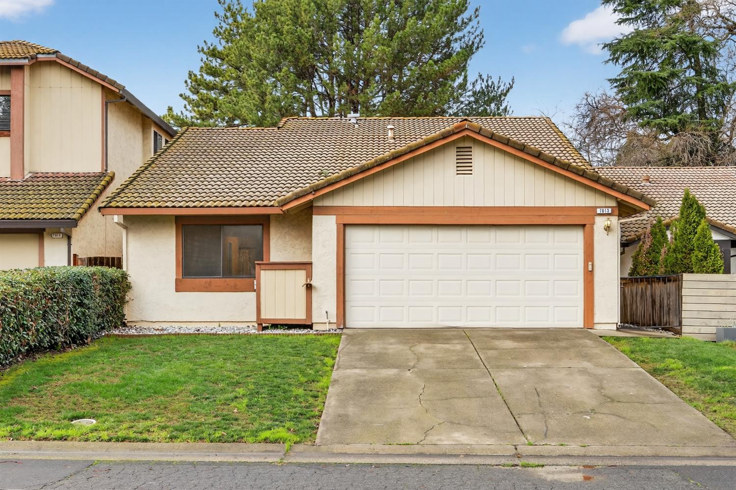 7813 Shimmer River Lane