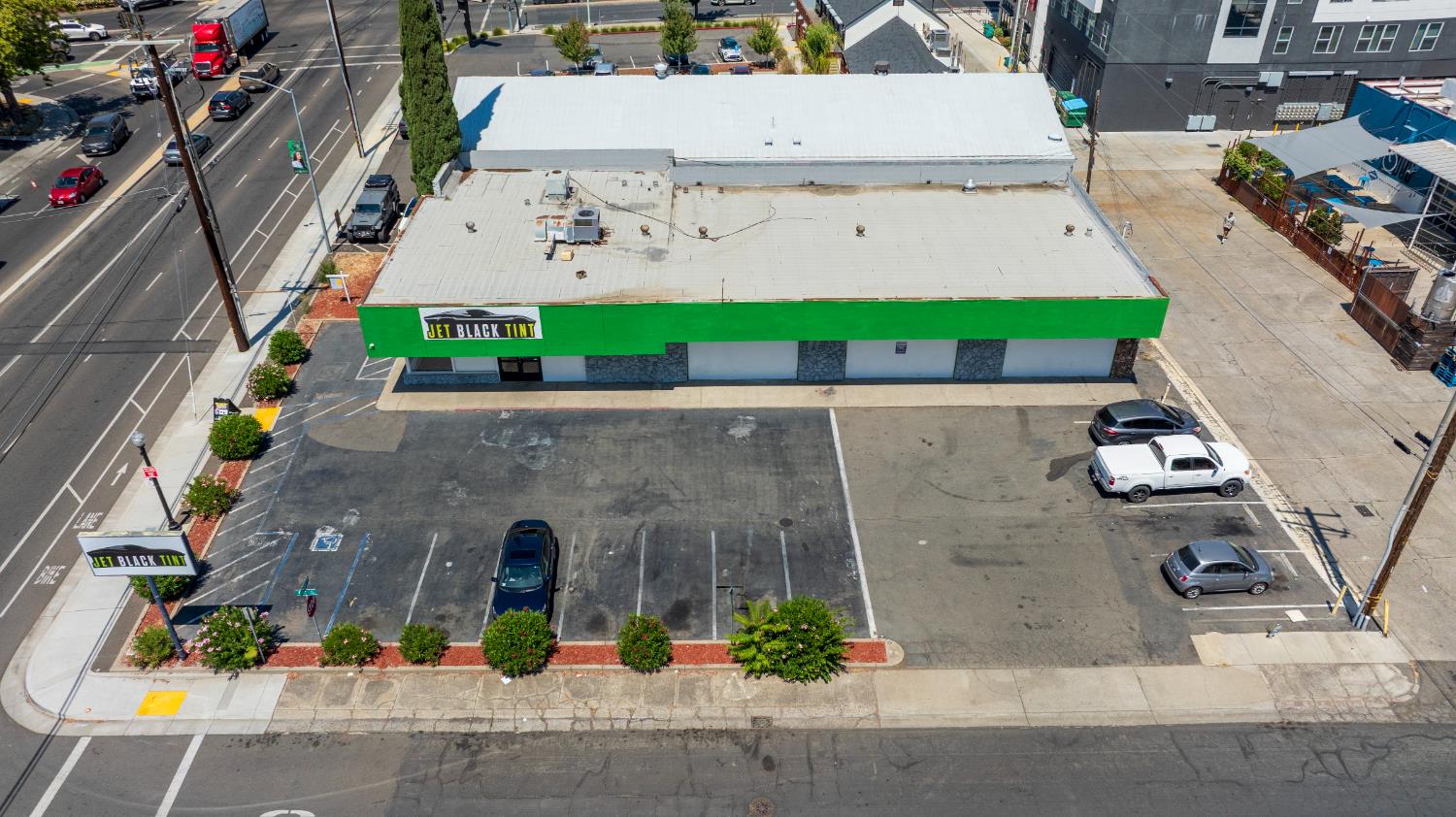 6531 Folsom Boulevard