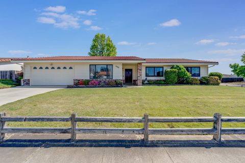 8700 Tipton Court Elk Grove CA 95624