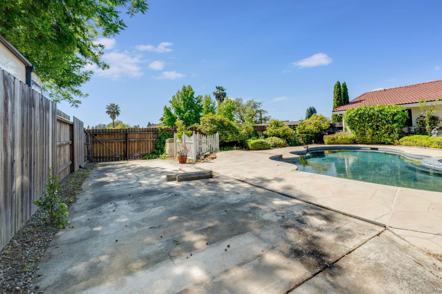8700 Tipton Court