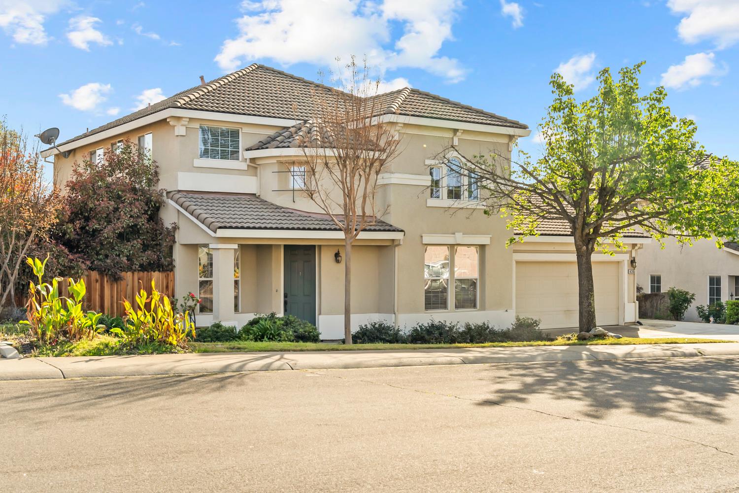 4285 Crazy Horse Road