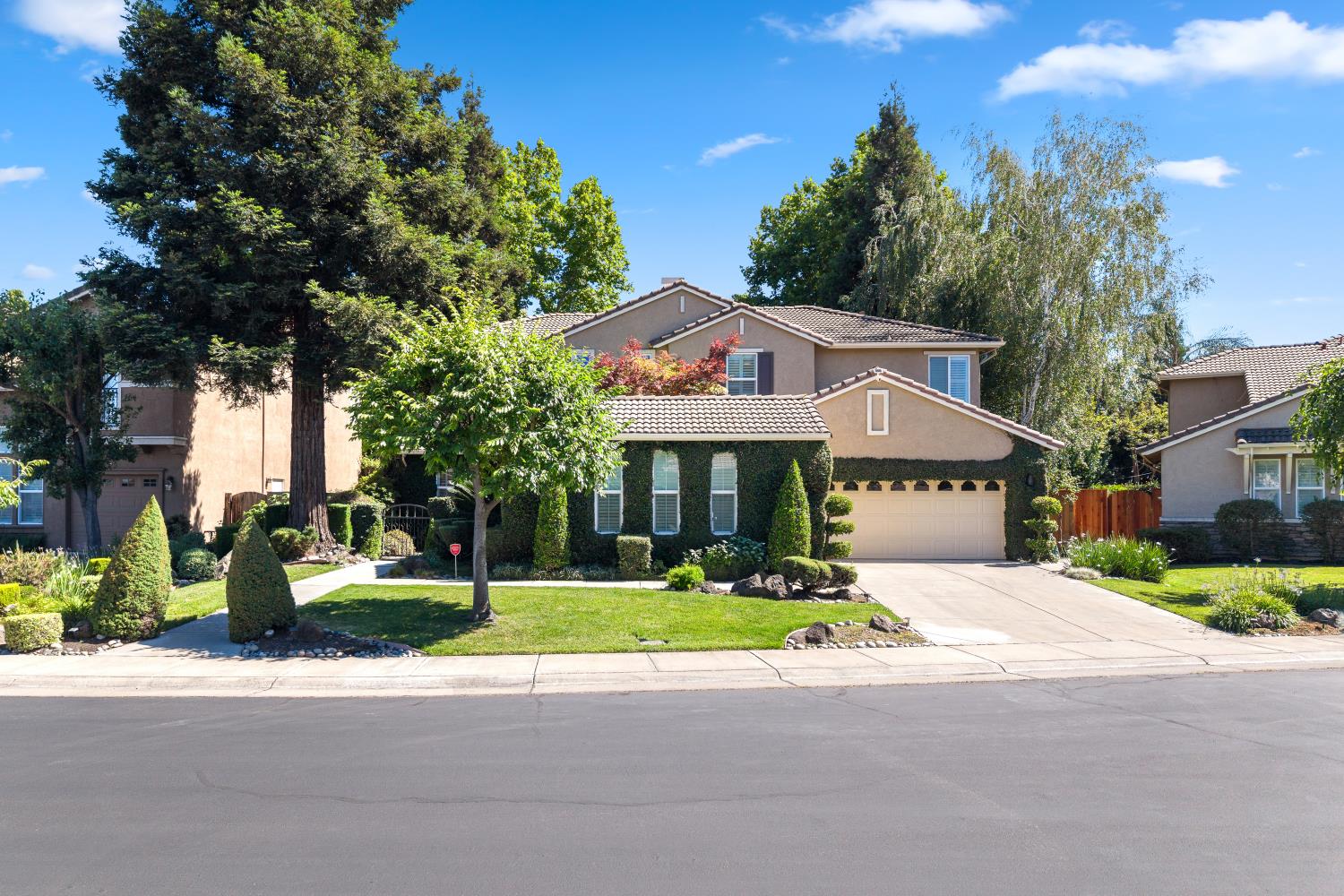 6355 Riverbank Circle
