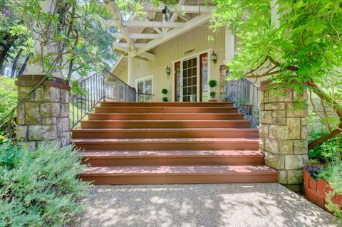 19189 norlene Grass Valley CA 95949