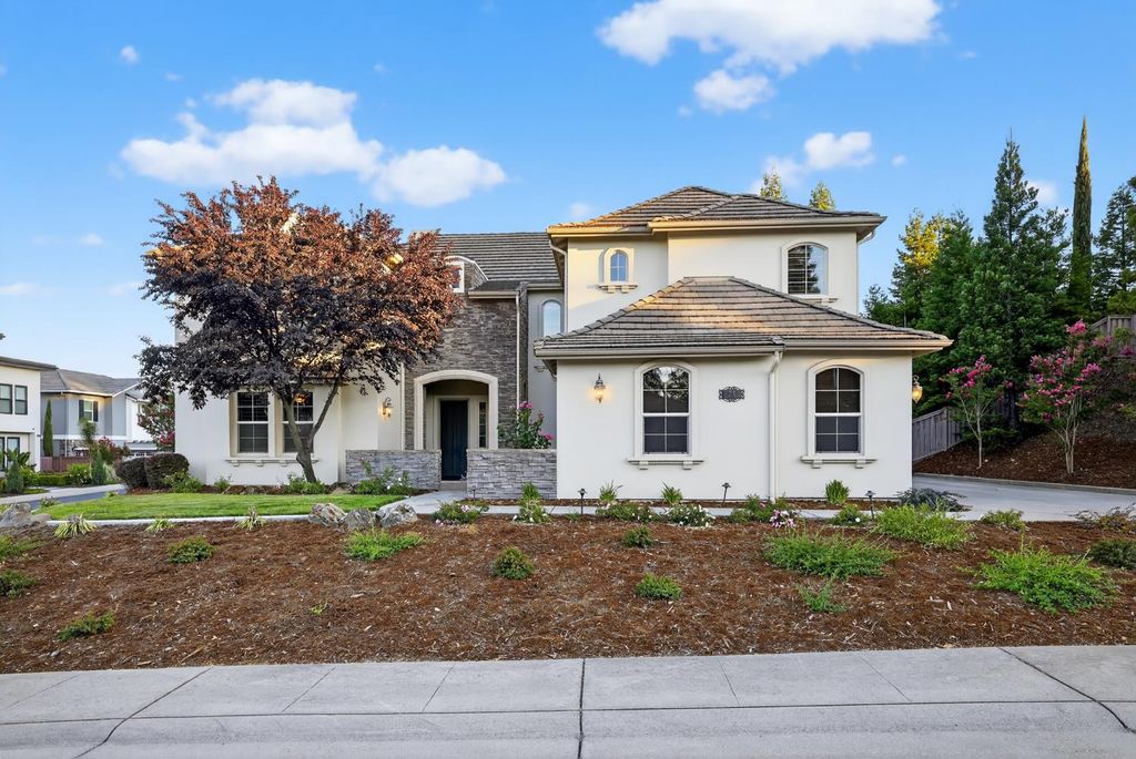 Photo of 708 Misty Ridge Circle, Folsom, CA 95630 (MLS # 226034145)