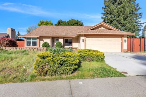 136 Rambling Drive Folsom CA 95630