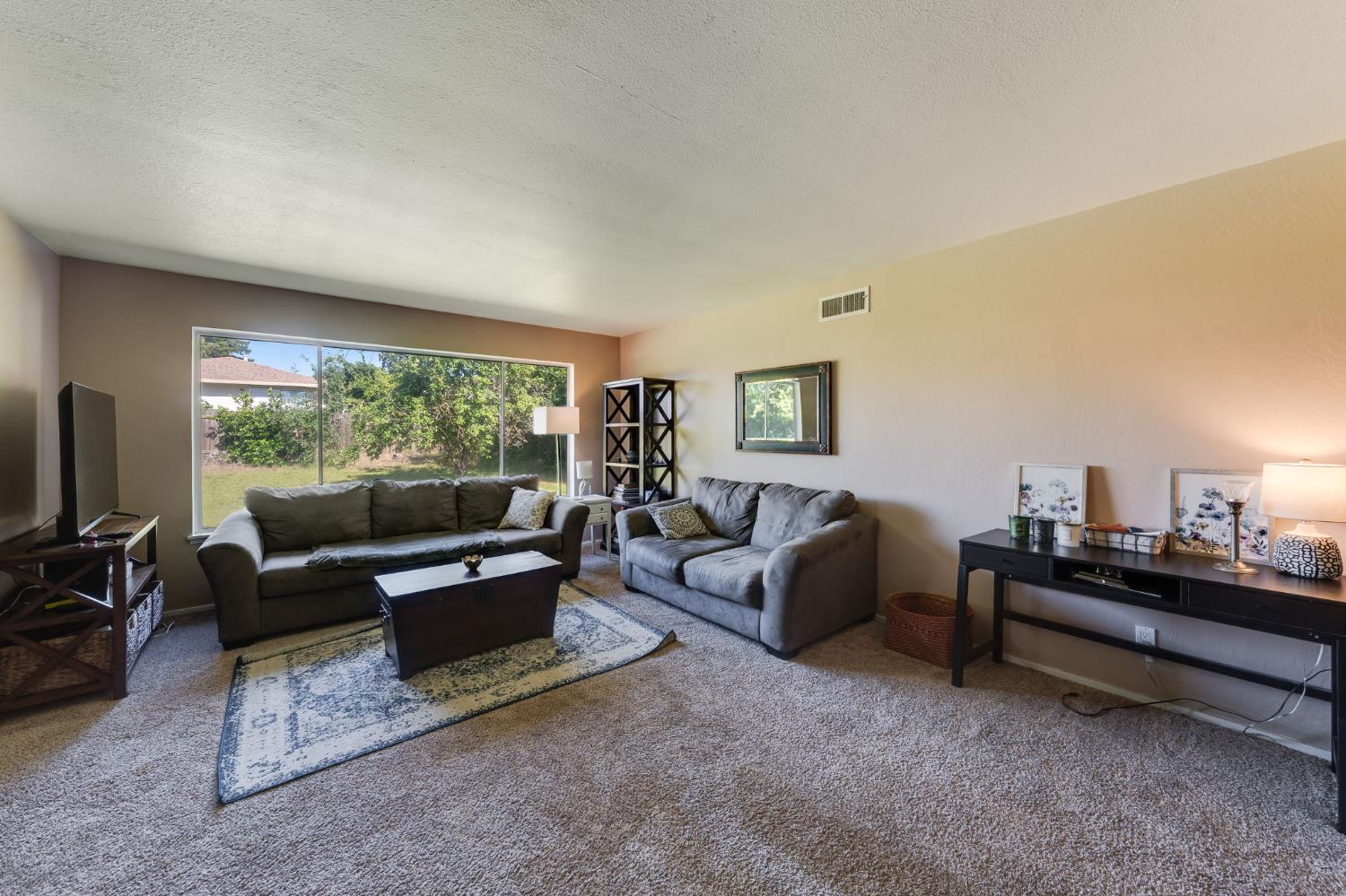 4936 Brookglen Way