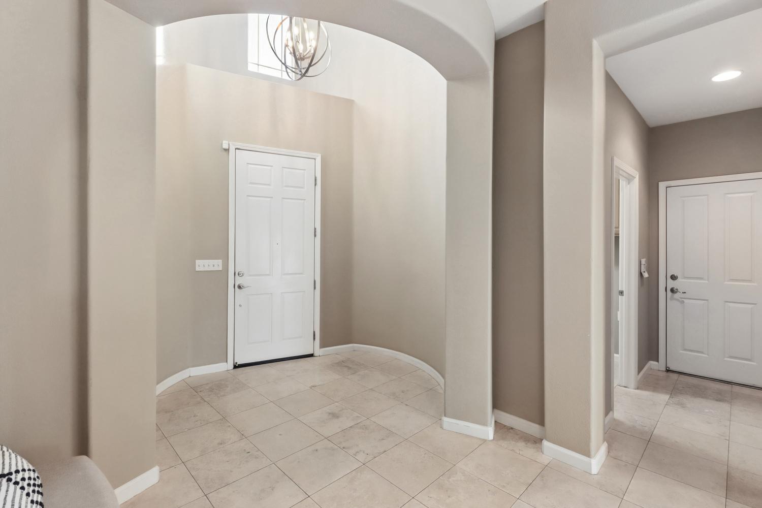 3733 Clubside Lane